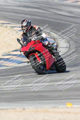 media/Dec-01-2025-Moto Forza (Mon) [[2daa91e15f]]/2-Intermediate Group/Session 2 (Turns 9 and 10)/